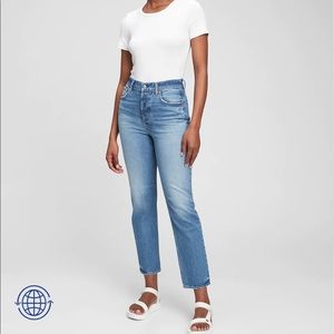 Gap Petite High Rise Cheeky Straight Jeans with Washwell